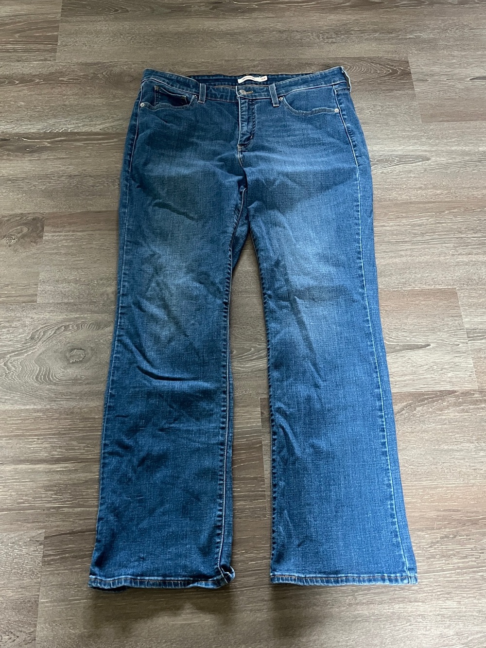 Levi's Women's Classic bootcut jeans size 16w
